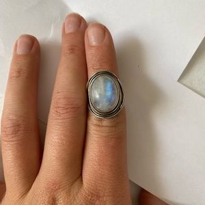 EUC Moonstone ring in sterling silver 5.5\6